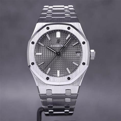 audemars piguet 15500 grey dial|audemars piguet 15500 retail price.